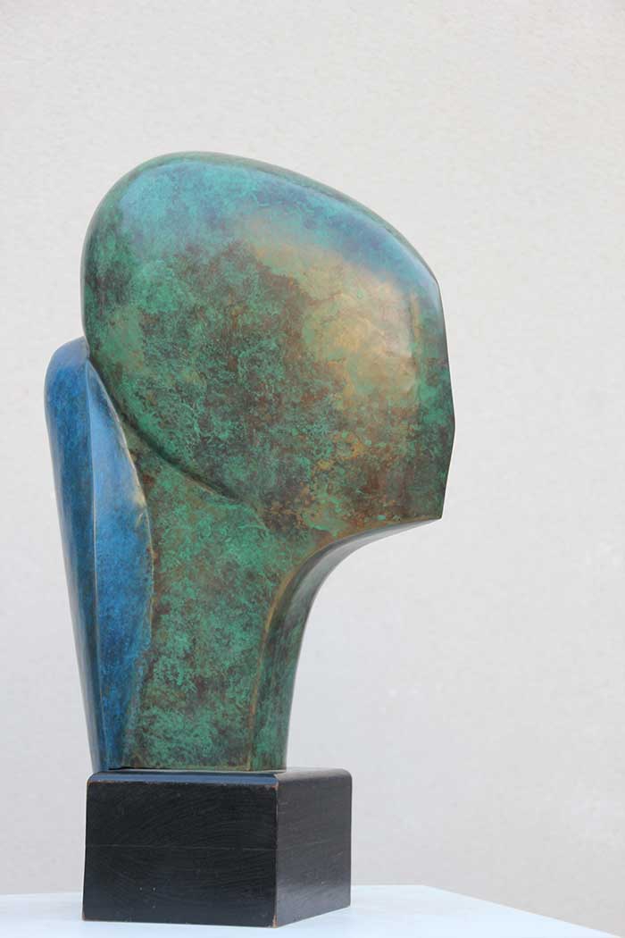 Marie---laiton-martelé-patiné---pièce-unique---2000-_H-57-cm.jpg